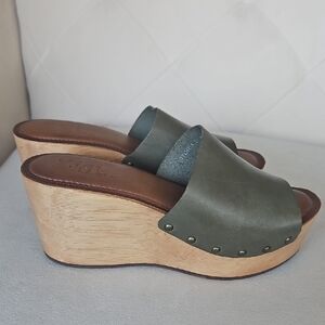 Zigi Vitora Clog Sandal in Olive Green, Size 8.5 US